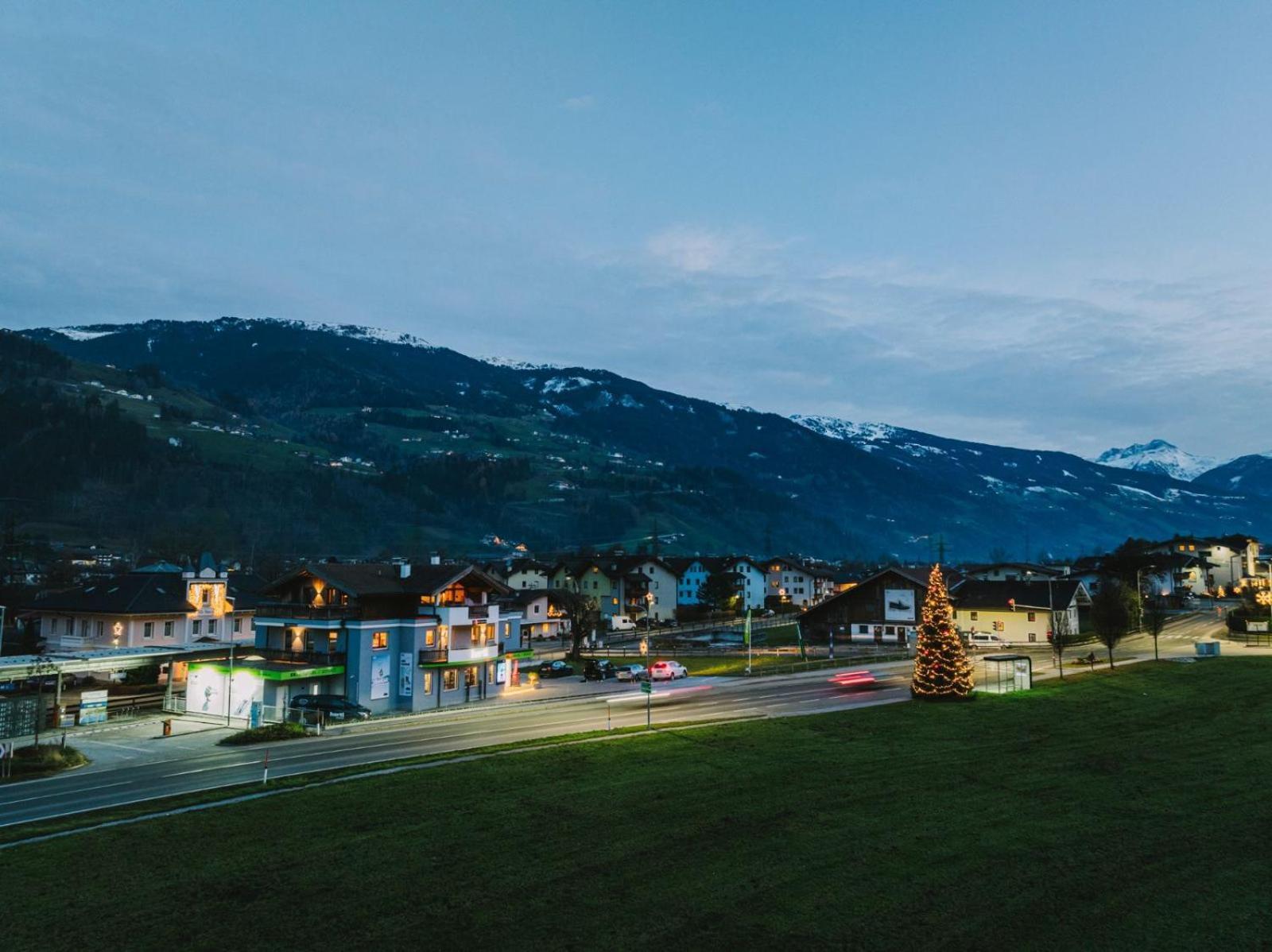 Apart Hartl Ried im Zillertal Zewnętrze zdjęcie